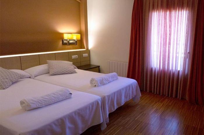 Hotel Valle De Turtzioz المظهر الخارجي الصورة